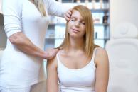 WKOÖ - Innung FKM - Massagen helfen - regelmäßige Massagen helfen - Kopf, Schulter, Nacken